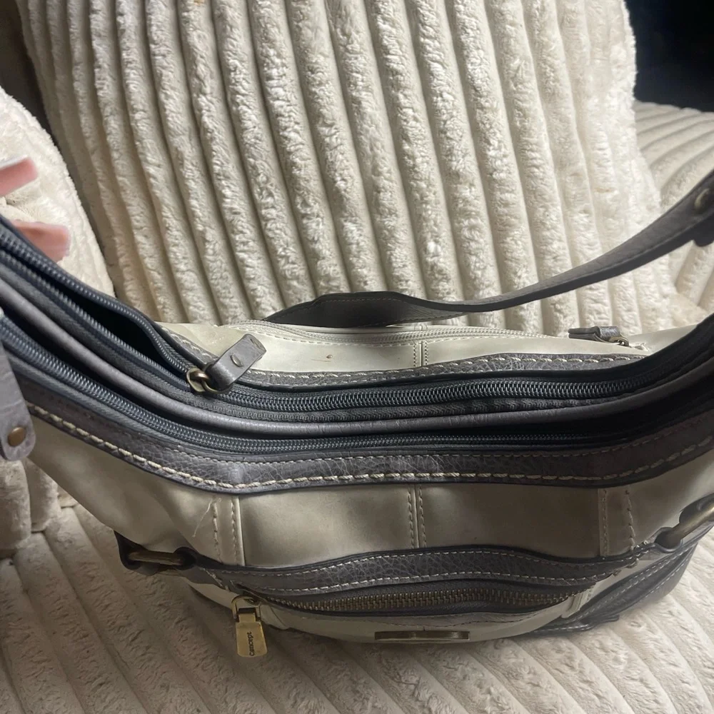 boc Cream and Gray Hobo Bag with Zipper Accent - Picture 3 of 8